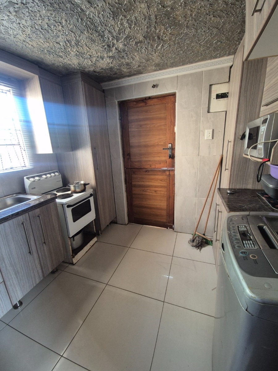 2 Bedroom Property for Sale in Kwa Nobuhle Eastern Cape